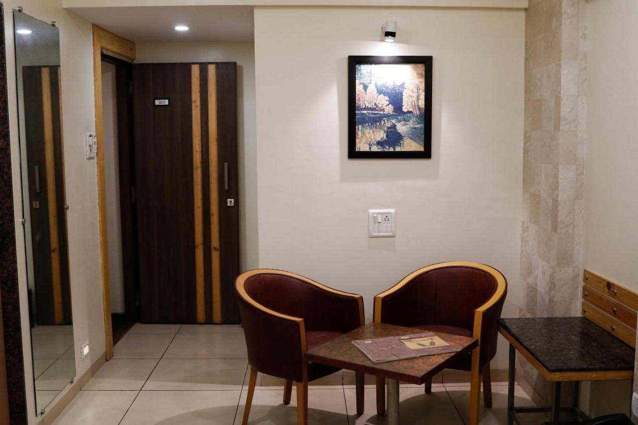The Myriad Hotel บาห์ยันดาร์ ภายนอก รูปภาพ