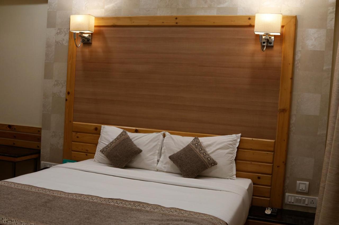 The Myriad Hotel บาห์ยันดาร์ ภายนอก รูปภาพ