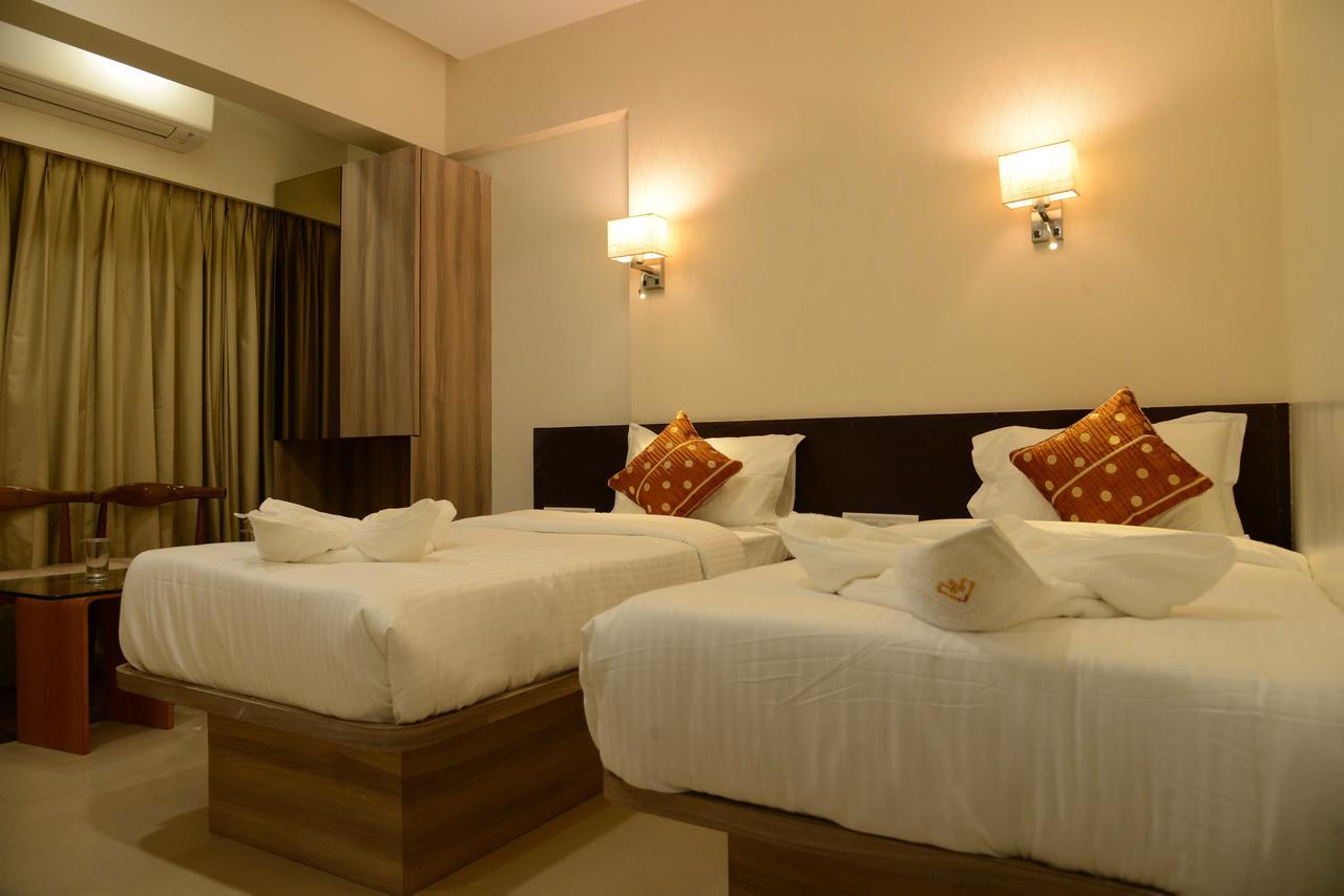 The Myriad Hotel บาห์ยันดาร์ ภายนอก รูปภาพ