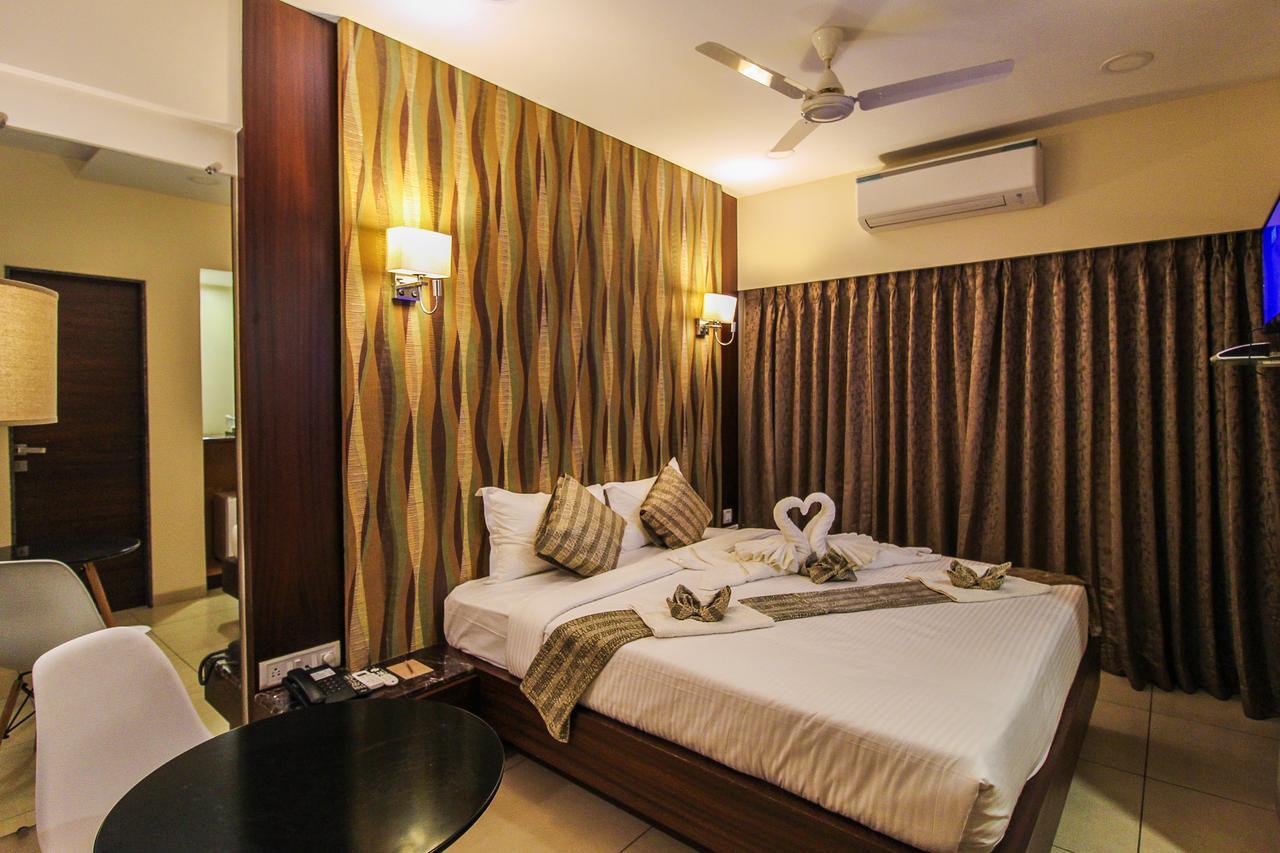 The Myriad Hotel บาห์ยันดาร์ ภายนอก รูปภาพ